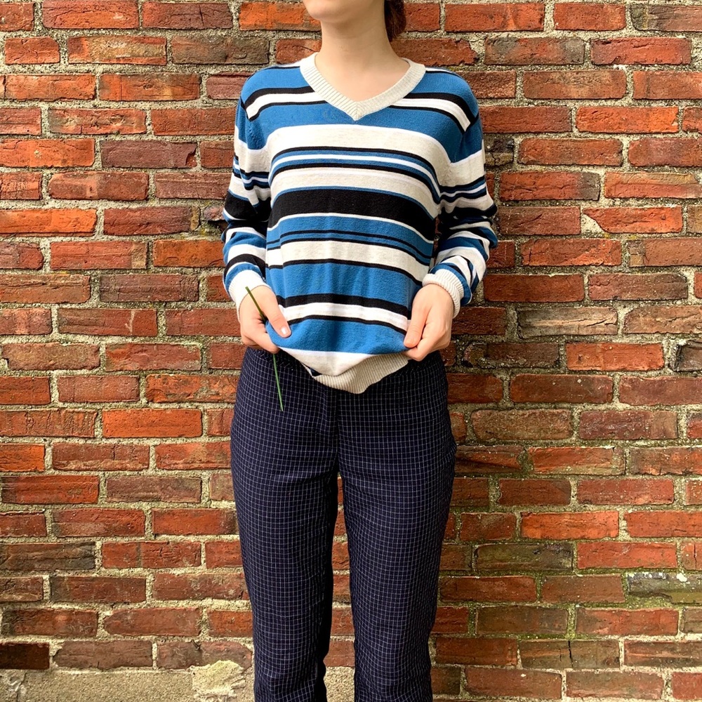 Charming color blocked stripe sweater